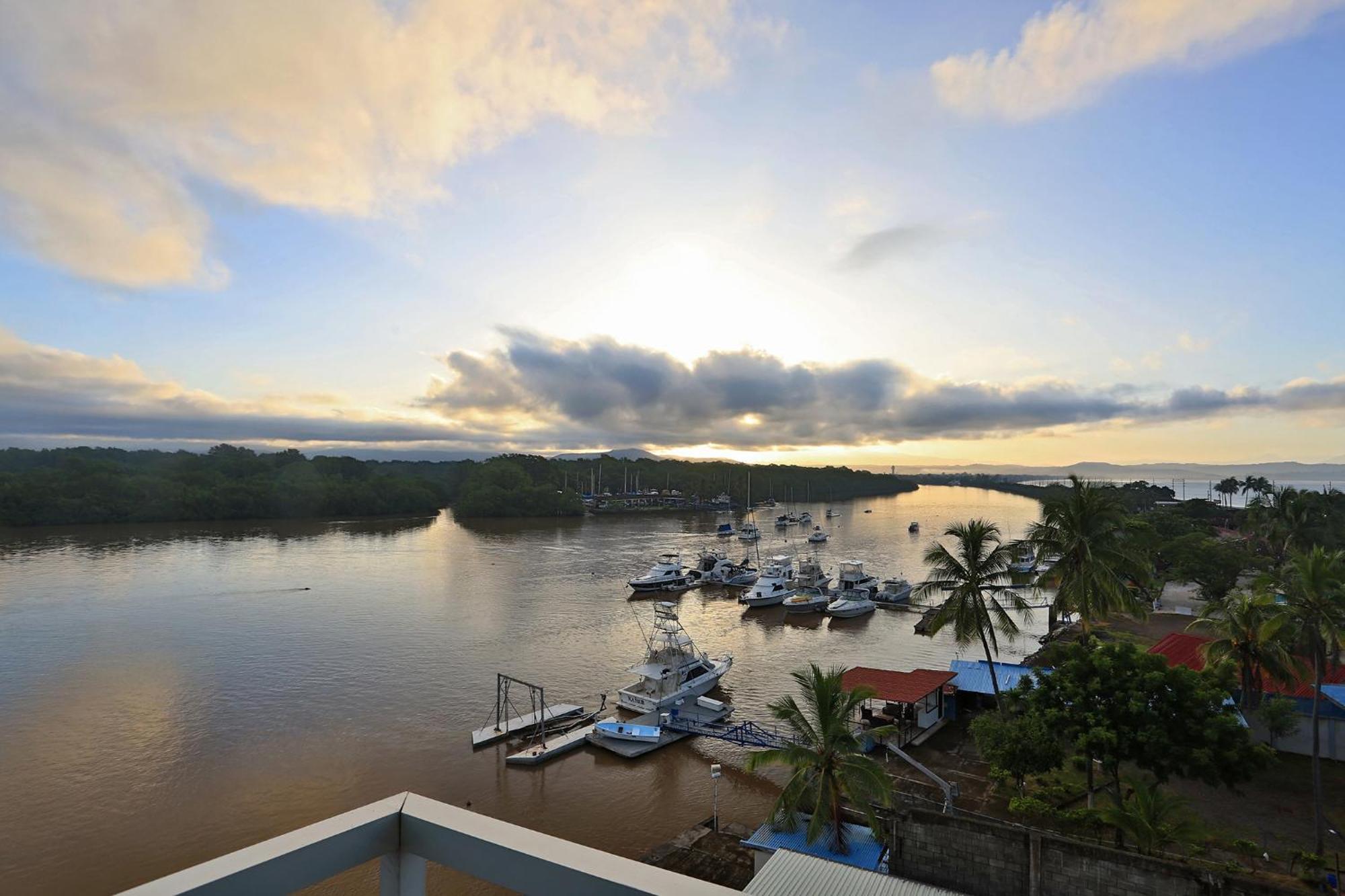 Puerto Azul Hotel Puntarenas Eksteriør billede